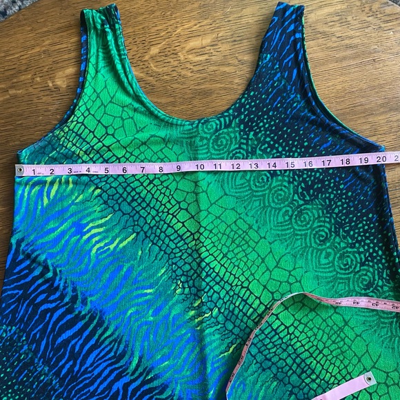 Jostar Vivid Animal Print Dress - Picture 4 of 9